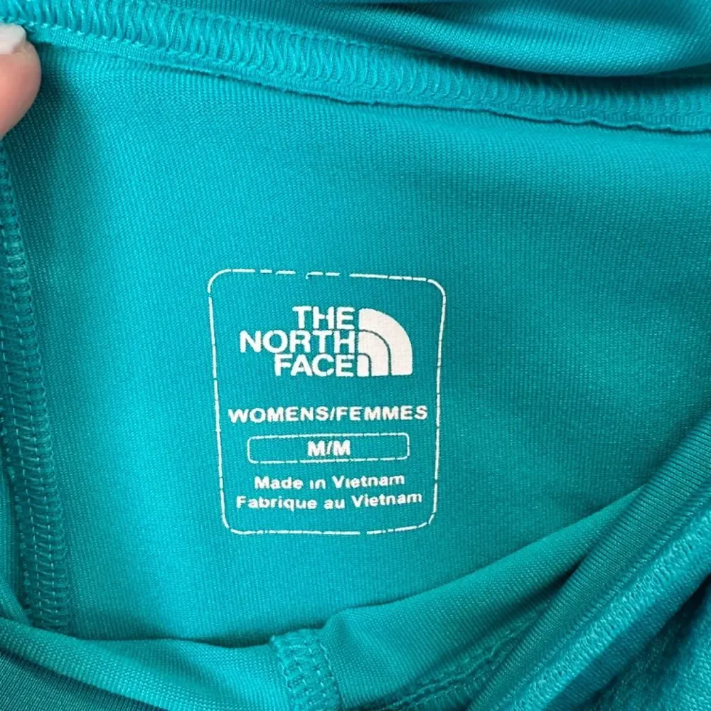 The North Face Teal Blue Stretchy Skort Skirt - Size Medium - EUC